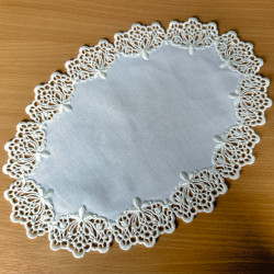 Mansfield Free Standing Oval Doily  