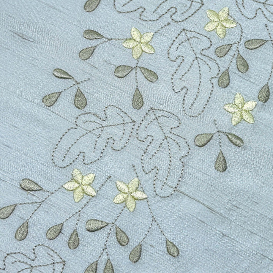 Graceful Oak Leaves 4