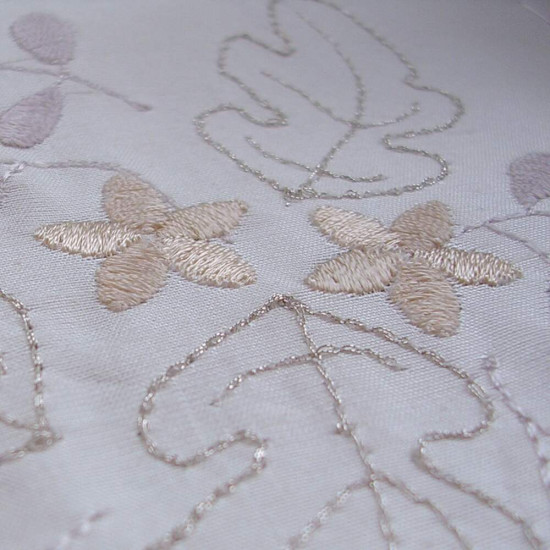 Graceful Oak Leaves 1