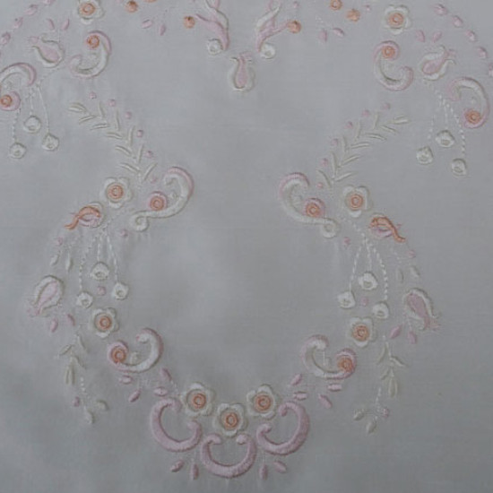Une Petit Princesse Heirloom embroidery designs