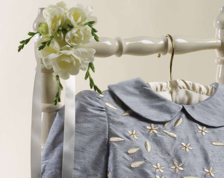 machine embroidered fabric